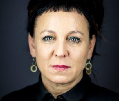 Olga Tokarczuk – metryka [wiek, wzrost, mąż i dzieci, pochodzenie, rodzina, życiorys]