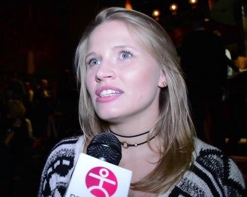 Natalia Rybicka na planie filmowym lub teatralnym, w trakcie pracy nad rolą.